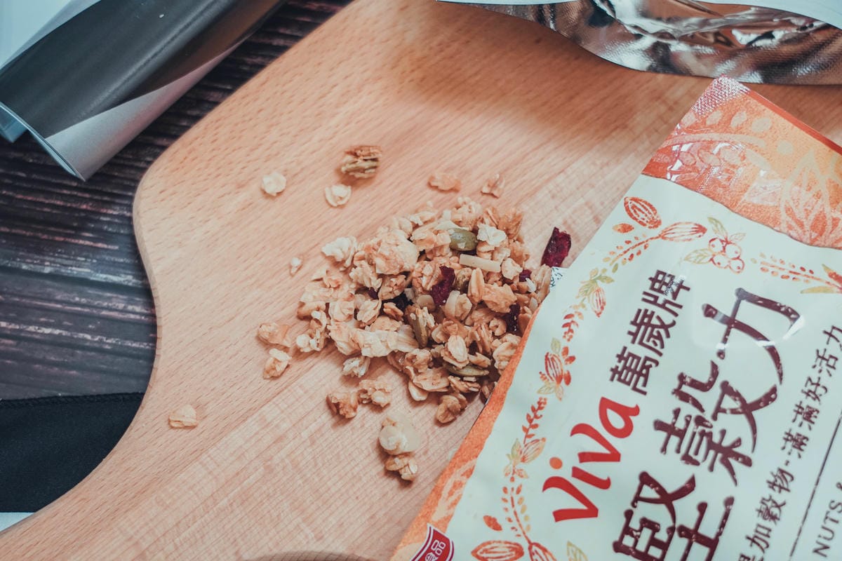 早餐穀物 用萬歲牌堅穀力開啟一整天滿滿活力 巧克力杏仁%26;蜂蜜椰香15.jpg