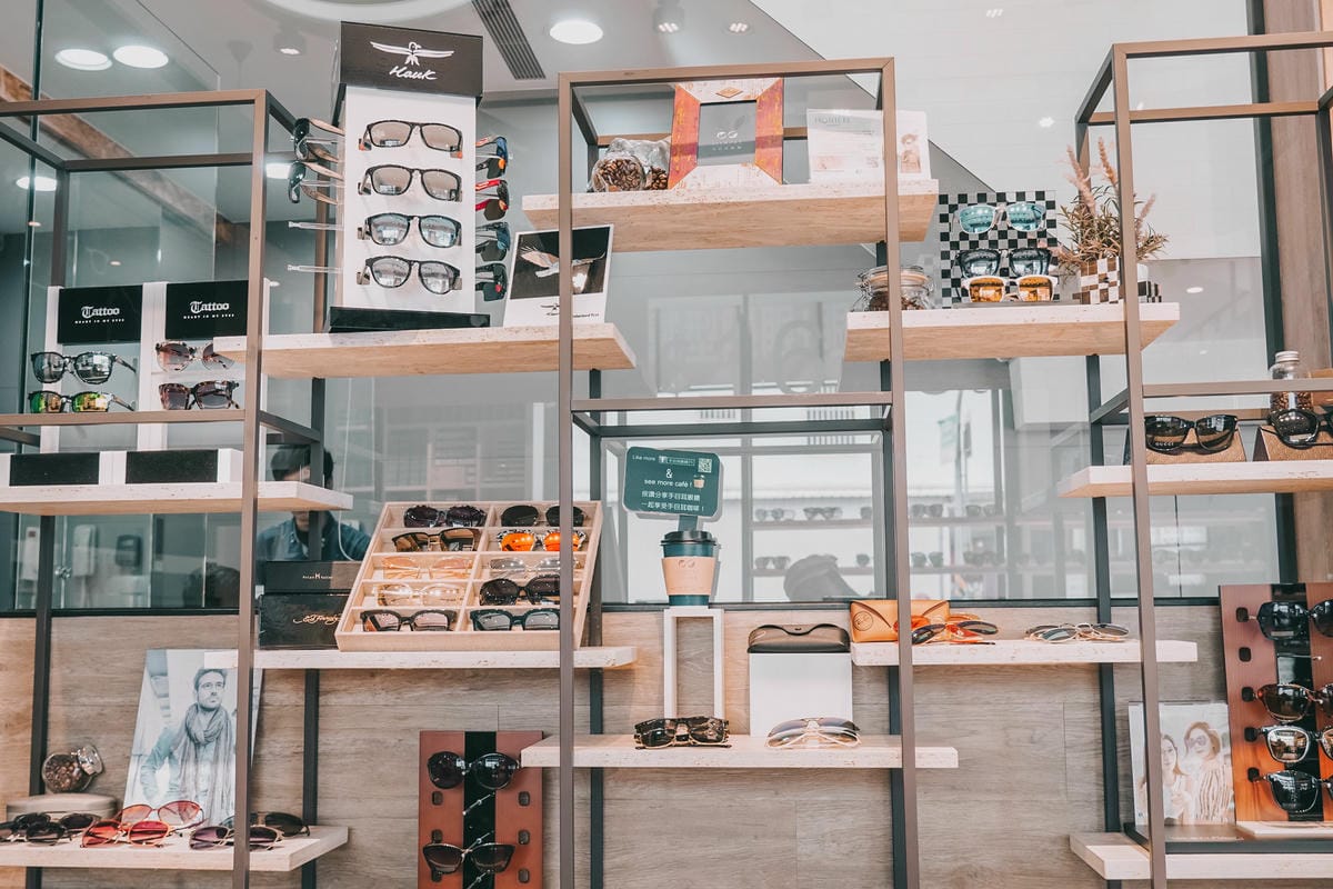 台南手目耳眼鏡 享受一杯好咖啡 獨家旅行式配鏡 無壓力挑選專屬自己的眼鏡6.jpg 台南手目耳眼鏡 享受一杯好咖啡 獨家旅行式配鏡 無壓力挑選專屬自己的眼鏡6.jpg