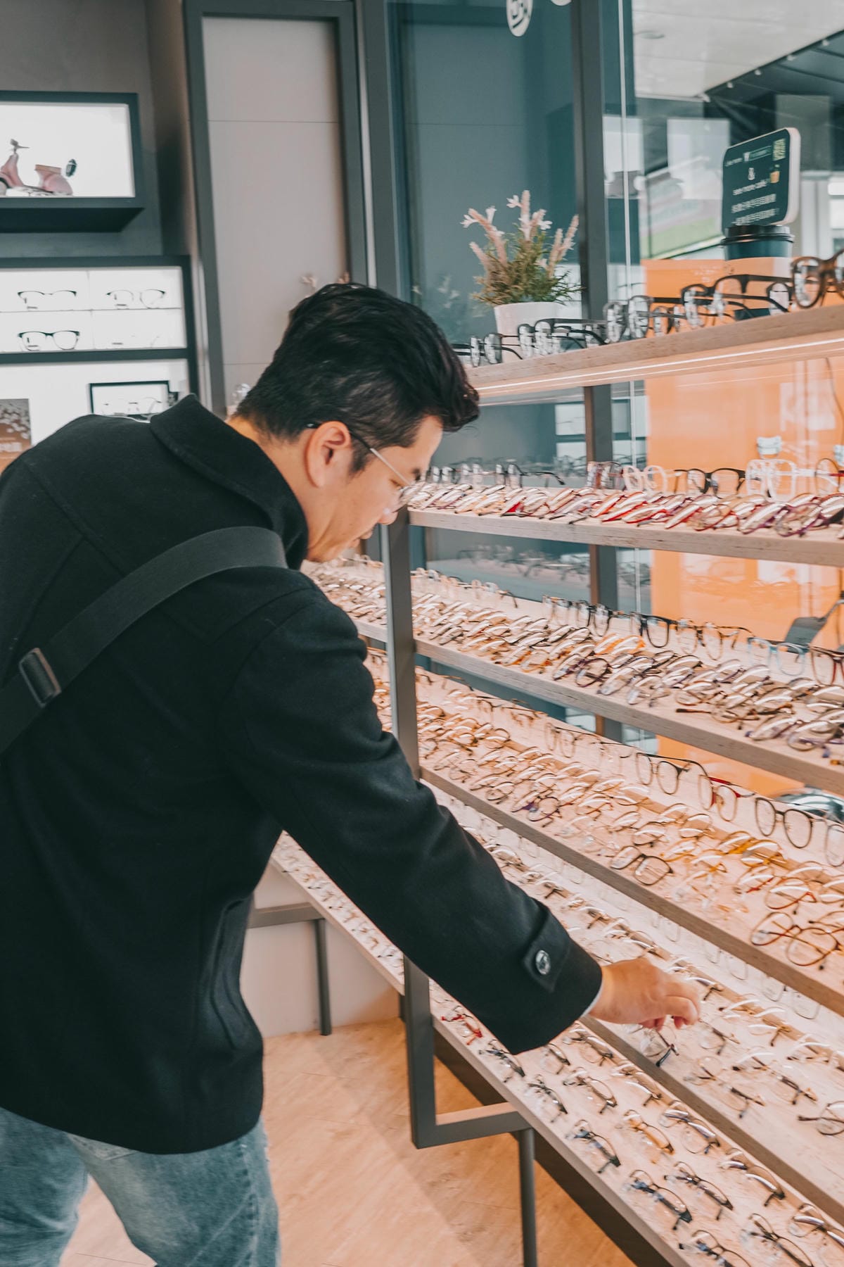 台南手目耳眼鏡 享受一杯好咖啡 獨家旅行式配鏡 無壓力挑選專屬自己的眼鏡15.jpg 台南手目耳眼鏡 享受一杯好咖啡 獨家旅行式配鏡 無壓力挑選專屬自己的眼鏡15.jpg