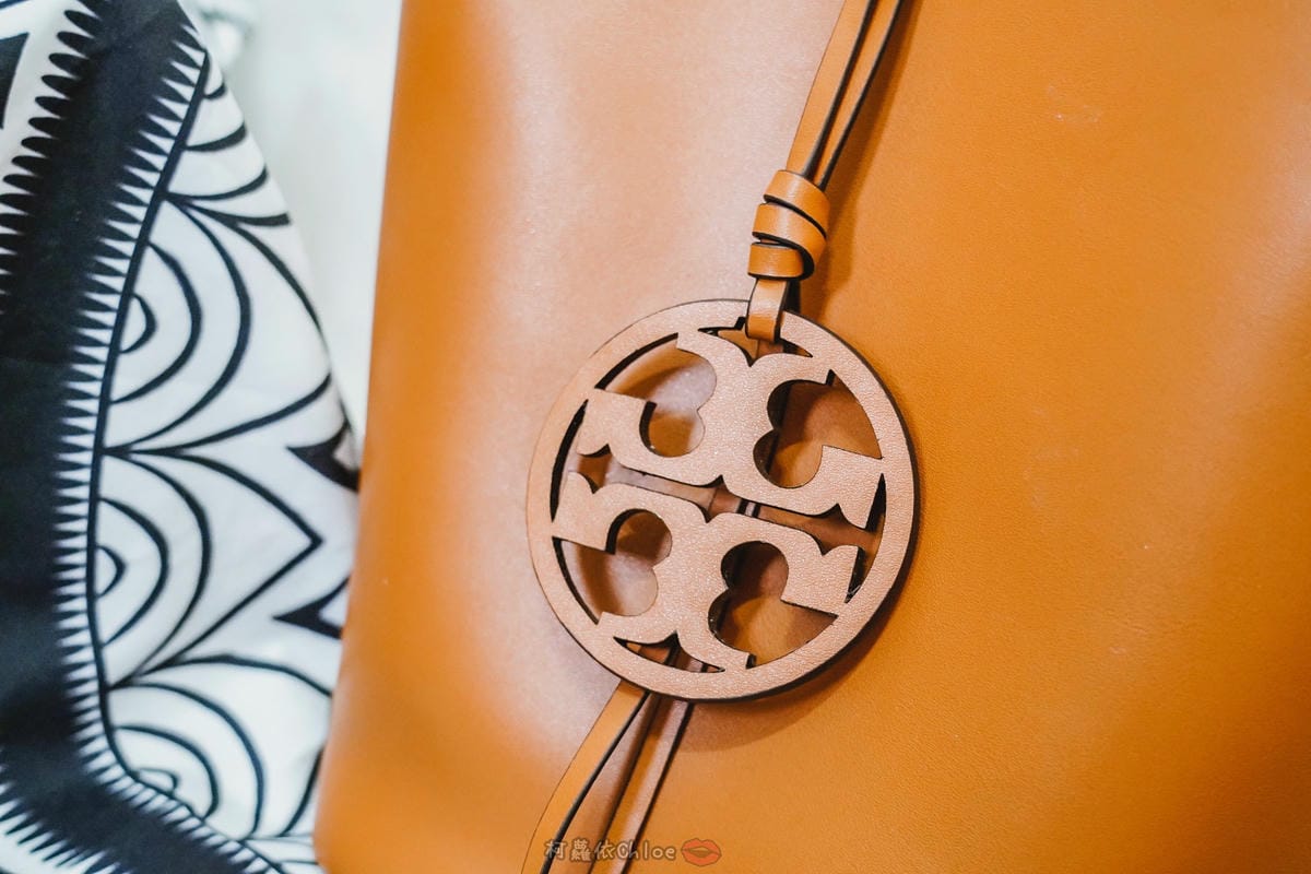 千元精品包入門推薦！Tory Burch、Coach 水桶包 長夾 男短夾 情人節送禮推薦清單６.JPG