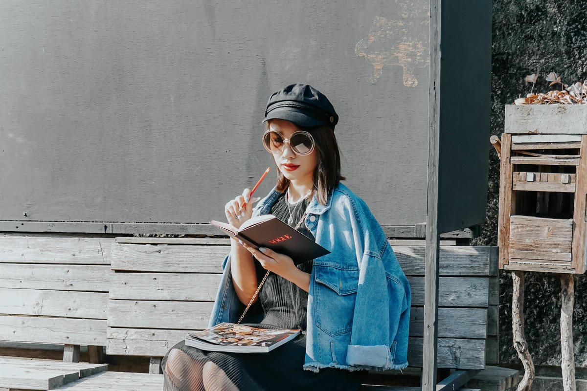 時尚圈新話題VOGUE Taiwan全新改版 3月號隨書贈VOGUE時尚經典文具三件組8.jpg