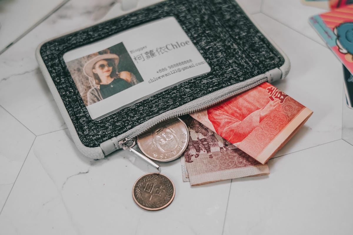 輕時尚設計 Bone頸掛識別證套-沙紋款Lanyard Wallet Hor識別證、卡夾、零錢包 一起帶著走11.jpg