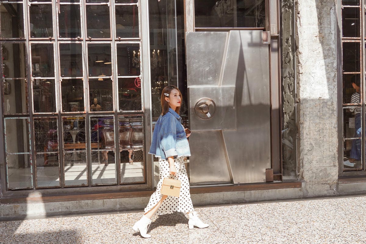 包Ｘ春季穿搭｜ROBINMAY羅馬時空手提包 簡約展現個性時尚20.jpg