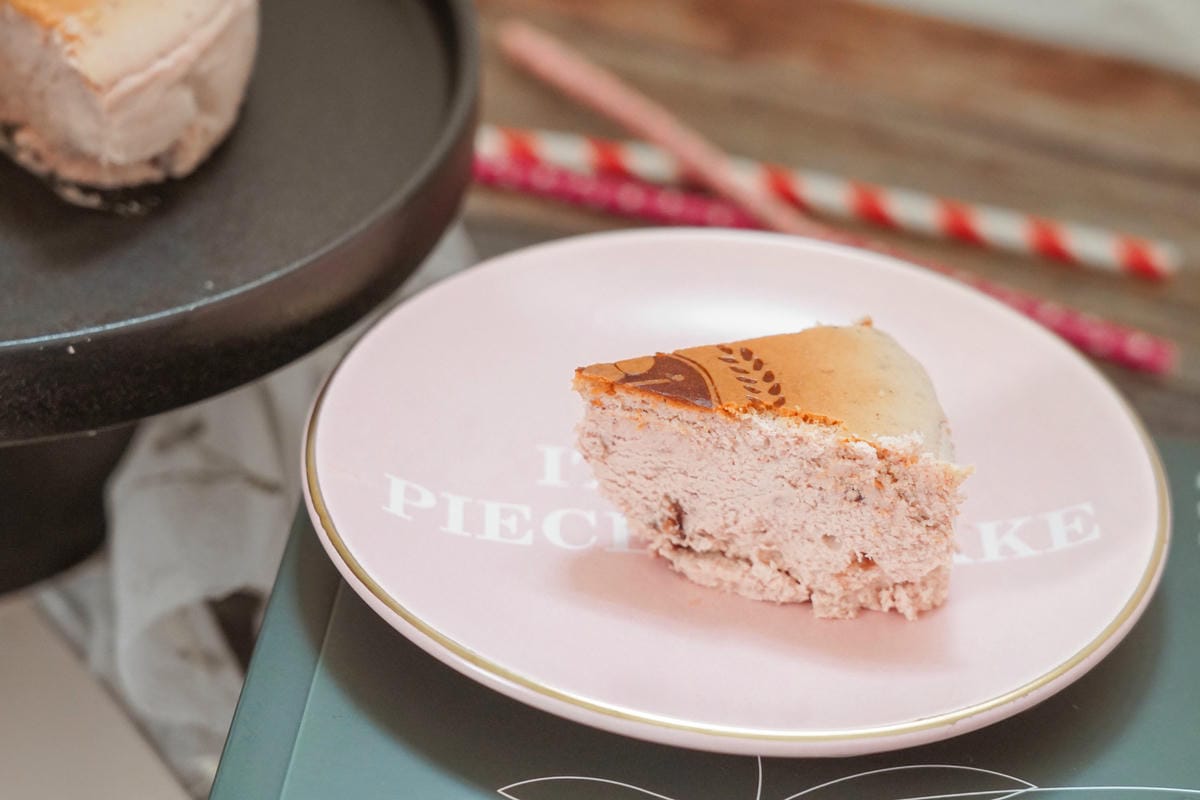 2020母親節蛋糕 起士公爵X吳寶春麥方店 最強聯名 南國玫瑰女王乳酪蛋糕13.jpg 2020母親節蛋糕 起士公爵X吳寶春麥方店 最強聯名 南國玫瑰女王乳酪蛋糕13.jpg