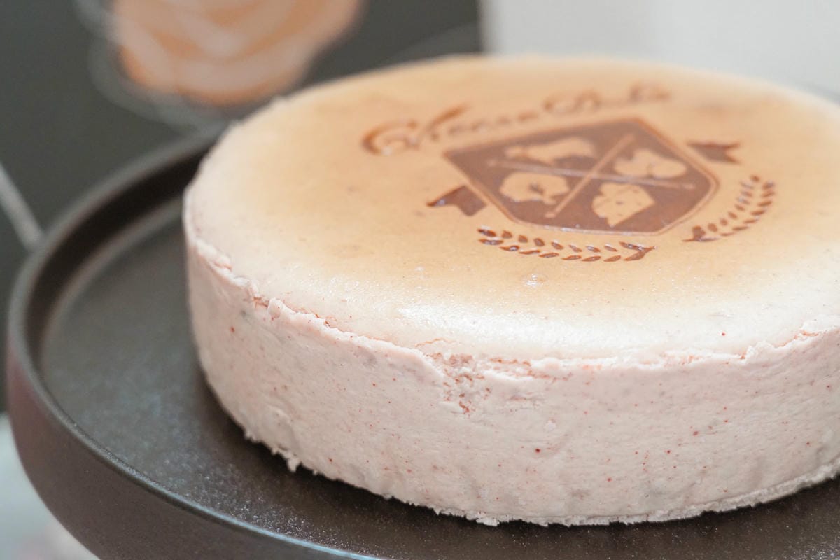 2020母親節蛋糕 起士公爵X吳寶春麥方店 最強聯名 南國玫瑰女王乳酪蛋糕10.jpg 2020母親節蛋糕 起士公爵X吳寶春麥方店 最強聯名 南國玫瑰女王乳酪蛋糕10.jpg