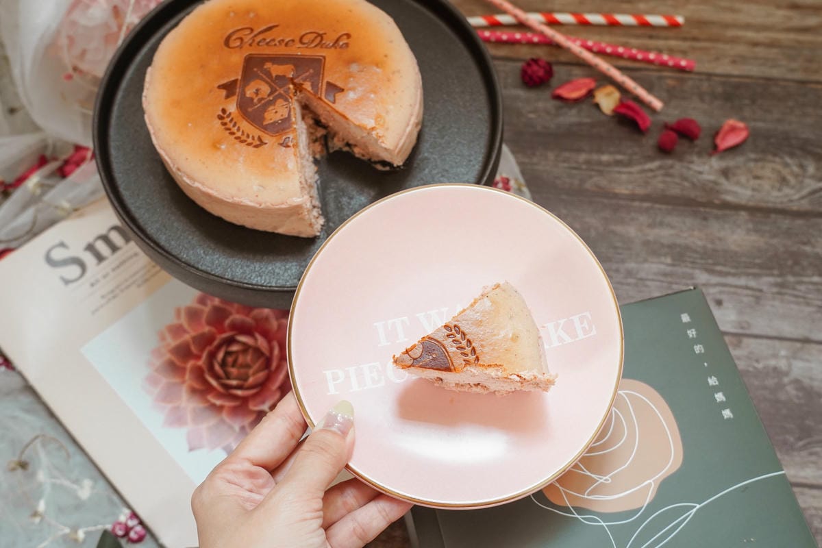 2020母親節蛋糕 起士公爵X吳寶春麥方店 最強聯名 南國玫瑰女王乳酪蛋糕12.jpg 2020母親節蛋糕 起士公爵X吳寶春麥方店 最強聯名 南國玫瑰女王乳酪蛋糕12.jpg