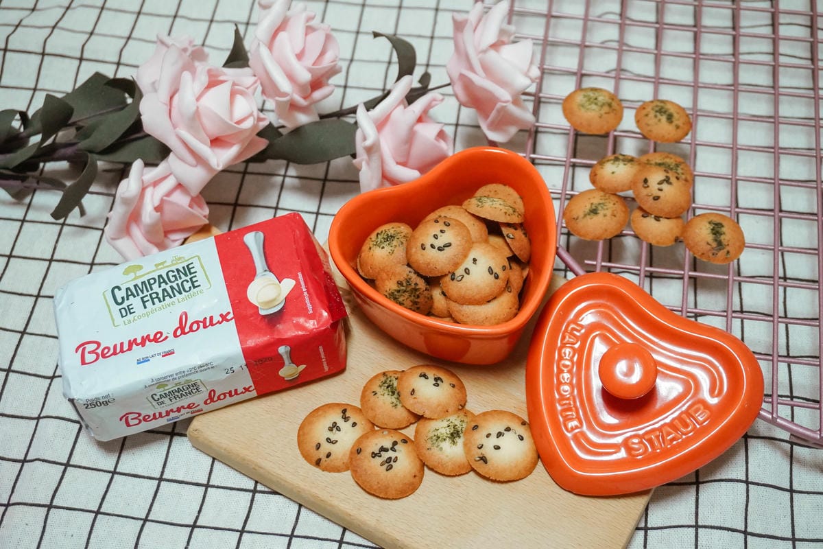 餅乾食譜 古早味海苔芝麻餅乾 零失敗一次成功 奶油香氣濃郁 脆口好吃4.JPG 餅乾食譜 古早味海苔芝麻餅乾 零失敗一次成功 奶油香氣濃郁 脆口好吃4.JPG