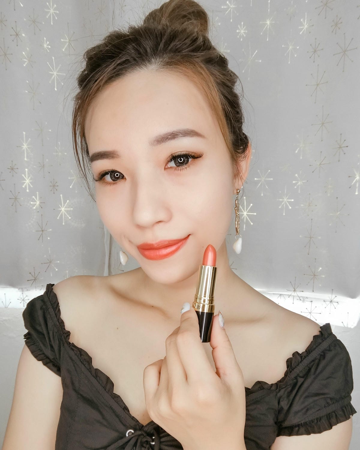 試色分享 露華濃經典璀璨唇膏15色全系列 我的自信命定色!超持色輕透粉底液開架持久底妝推薦39.jpg 試色分享 露華濃經典璀璨唇膏15色全系列 我的自信命定色!超持色輕透粉底液開架持久底妝推薦39.jpg