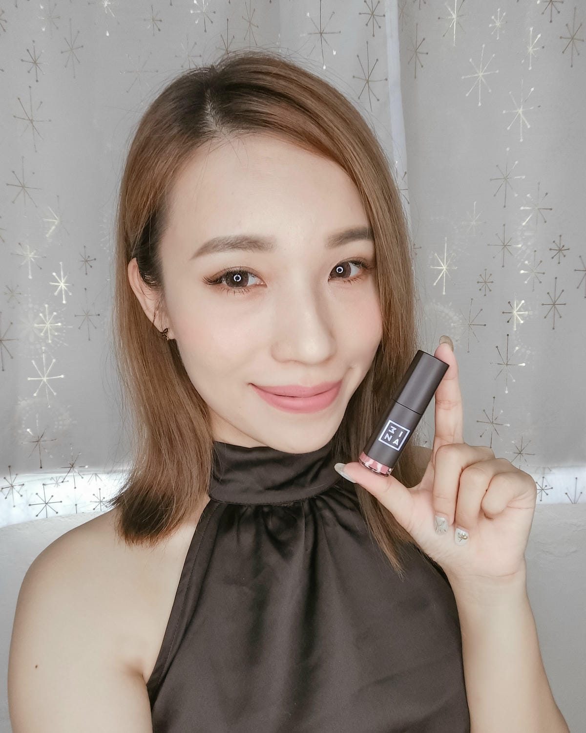 彩妝|西班牙平價彩妝3INA #超印色染唇釉 試色分享+夏天定妝必備的 #小桃噴 定妝噴霧5.jpg 彩妝|西班牙平價彩妝3INA #超印色染唇釉 試色分享+夏天定妝必備的 #小桃噴 定妝噴霧5.jpg