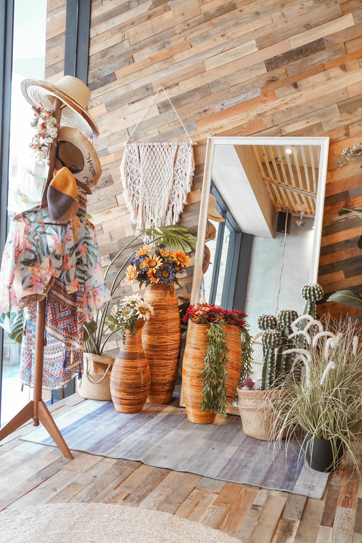 台南火鍋|花花世界鍋物 浮誇海陸鍋 活龍蝦 Prime無骨牛小排 超邪惡鮭魚卵丼飯必點 台南東區最美度假網美風火鍋店8.jpg 台南火鍋|花花世界鍋物 浮誇海陸鍋 活龍蝦 Prime無骨牛小排 超邪惡鮭魚卵丼飯必點 台南東區最美度假網美風火鍋店8.jpg