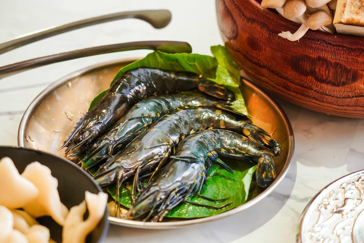 台南火鍋|花花世界鍋物 浮誇海陸鍋 活龍蝦 Prime無骨牛小排 超邪惡鮭魚卵丼飯必點 台南東區最美度假網美風火鍋店34.jpg 台南火鍋|花花世界鍋物 浮誇海陸鍋 活龍蝦 Prime無骨牛小排 超邪惡鮭魚卵丼飯必點 台南東區最美度假網美風火鍋店34.jpg