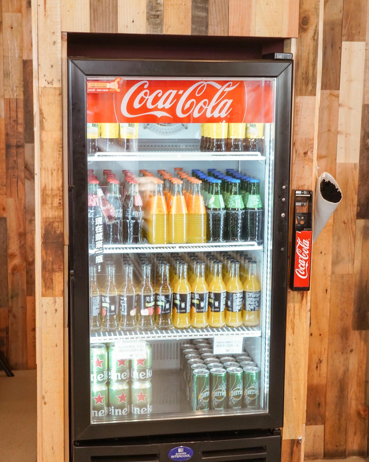 台南火鍋|花花世界鍋物 浮誇海陸鍋 活龍蝦 Prime無骨牛小排 超邪惡鮭魚卵丼飯必點 台南東區最美度假網美風火鍋店13.jpg 台南火鍋|花花世界鍋物 浮誇海陸鍋 活龍蝦 Prime無骨牛小排 超邪惡鮭魚卵丼飯必點 台南東區最美度假網美風火鍋店13.jpg