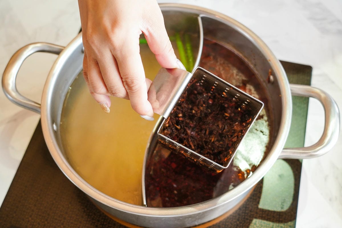 台南火鍋|花花世界鍋物 浮誇海陸鍋 活龍蝦 Prime無骨牛小排 超邪惡鮭魚卵丼飯必點 台南東區最美度假網美風火鍋店13A.jpg 台南火鍋|花花世界鍋物 浮誇海陸鍋 活龍蝦 Prime無骨牛小排 超邪惡鮭魚卵丼飯必點 台南東區最美度假網美風火鍋店13A.jpg