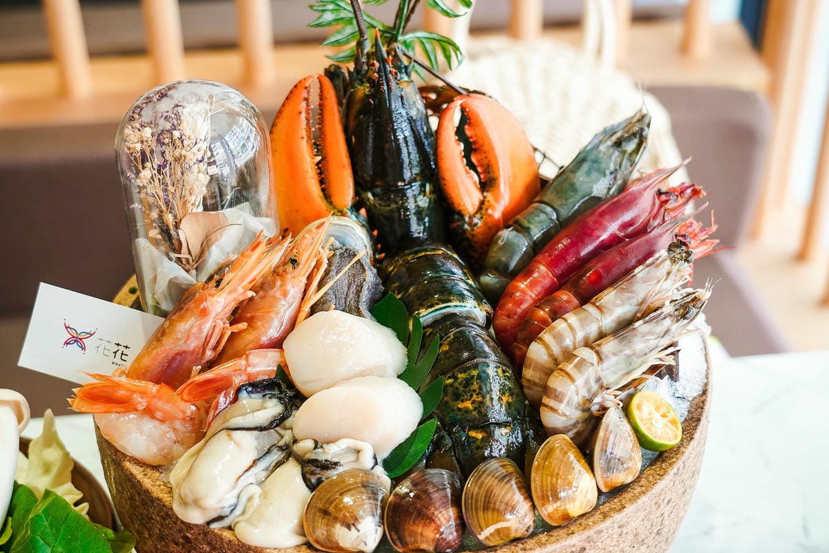 台南火鍋|花花世界鍋物 浮誇海陸鍋 活龍蝦 Prime無骨牛小排 超邪惡鮭魚卵丼飯必點 台南東區最美度假網美風火鍋店33.jpg 台南火鍋|花花世界鍋物 浮誇海陸鍋 活龍蝦 Prime無骨牛小排 超邪惡鮭魚卵丼飯必點 台南東區最美度假網美風火鍋店33.jpg