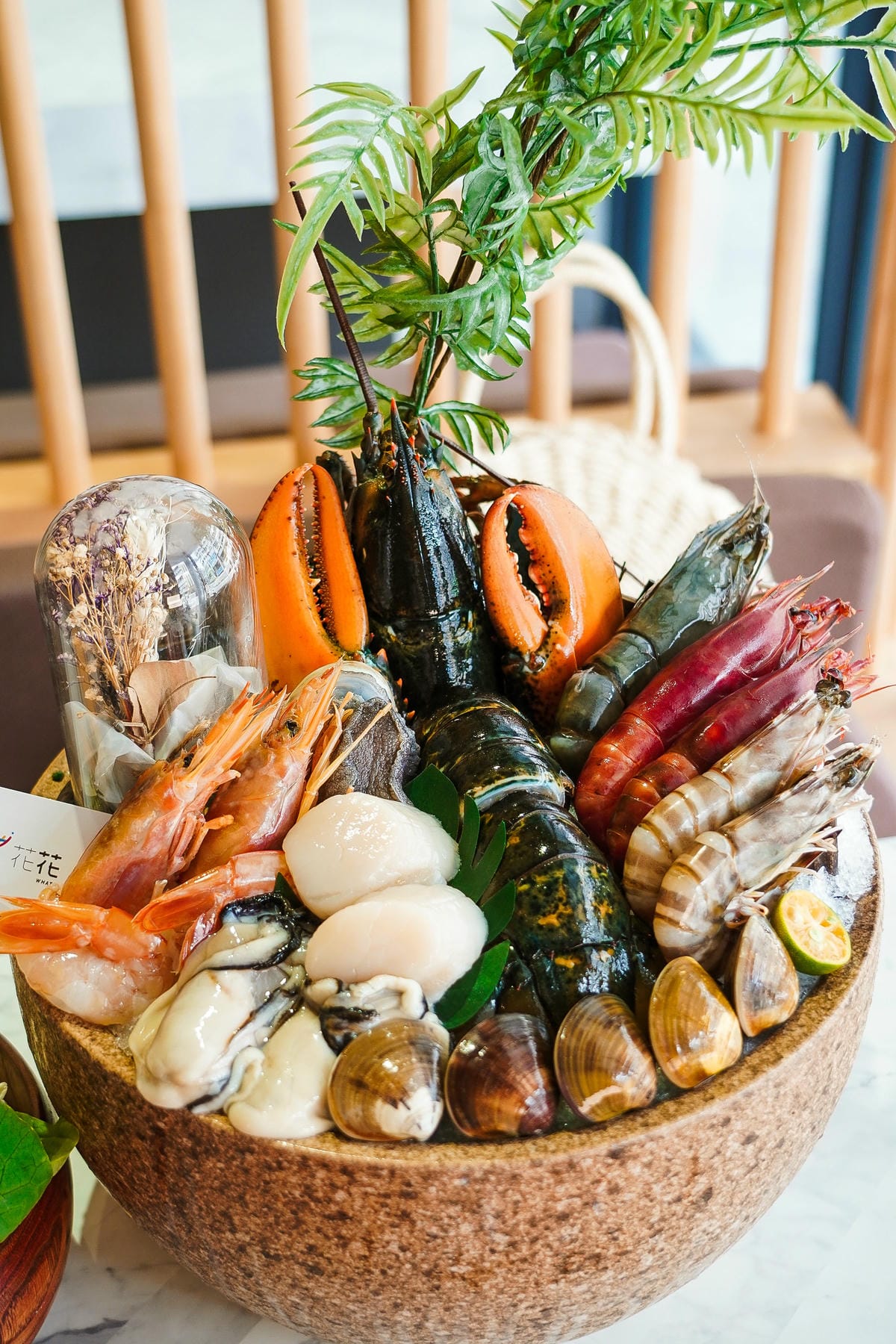 台南火鍋|花花世界鍋物 浮誇海陸鍋 活龍蝦 Prime無骨牛小排 超邪惡鮭魚卵丼飯必點 台南東區最美度假網美風火鍋店32.jpg 台南火鍋|花花世界鍋物 浮誇海陸鍋 活龍蝦 Prime無骨牛小排 超邪惡鮭魚卵丼飯必點 台南東區最美度假網美風火鍋店32.jpg