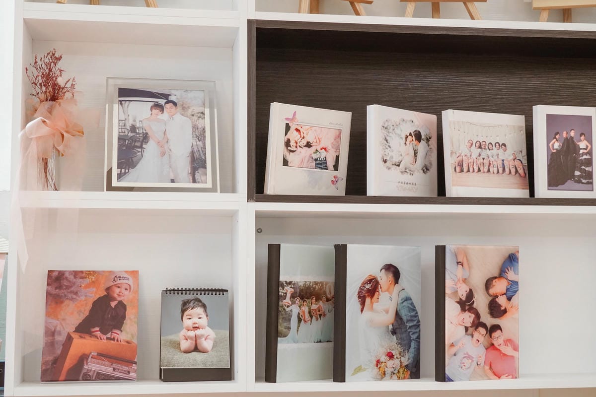 全家福婚紗 伊頓婚紗 挑選親子款禮服 環境分享篇 全家福照 親子寫真 周年婚紗 伊頓自助婚紗台南旗艦店4.jpg