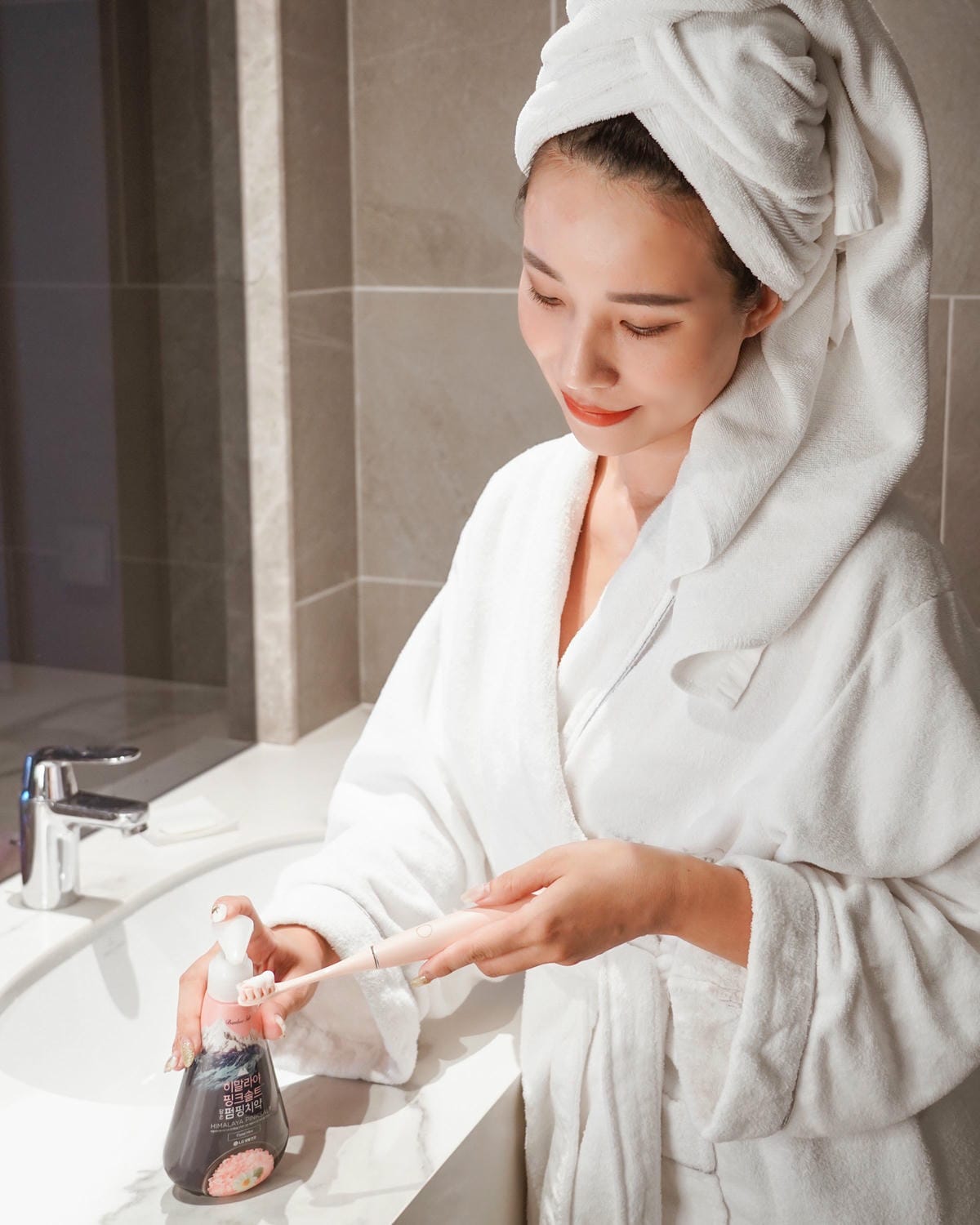 韓國熱銷 LG喜馬拉雅粉晶鹽PUMPING牙膏 漱口水 精品時尚級的牙膏 保持清新好口氣 網美推薦9A.jpg