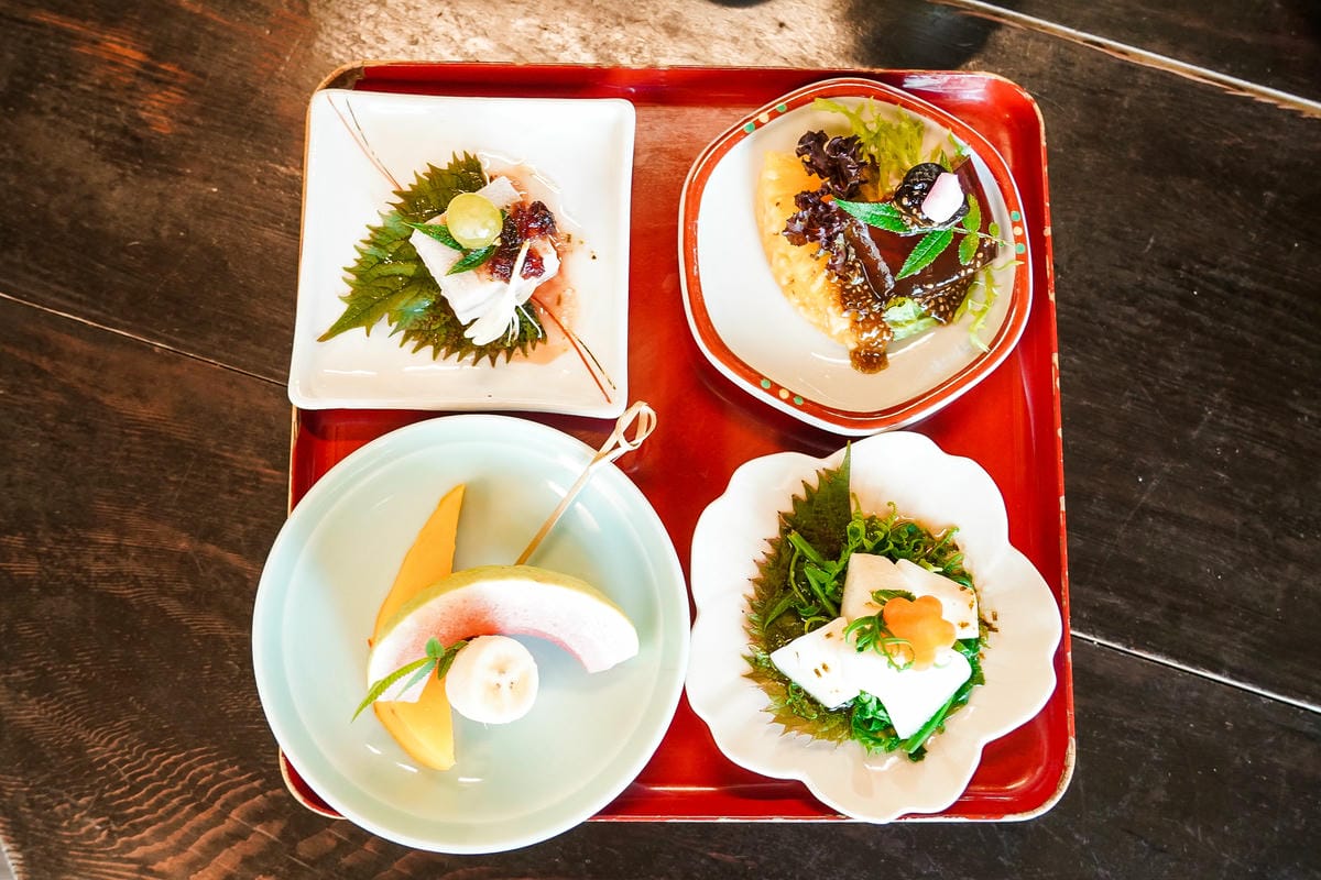 高雄旗山美食 六梅草堂 香食茶器禪風美學 無菜單料理餐廳 走進日式老屋體驗五感料理29.jpg