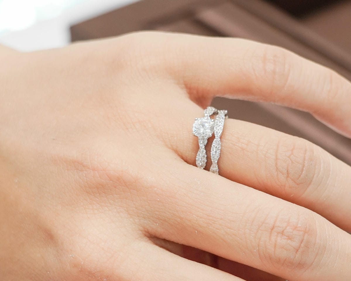 婚戒推薦|ALUXE亞立詩高雄博愛門市 品牌四大優勢為每一對新人傳遞幸福29.jpg 婚戒推薦|ALUXE亞立詩高雄博愛門市 品牌四大優勢為每一對新人傳遞幸福29.jpg