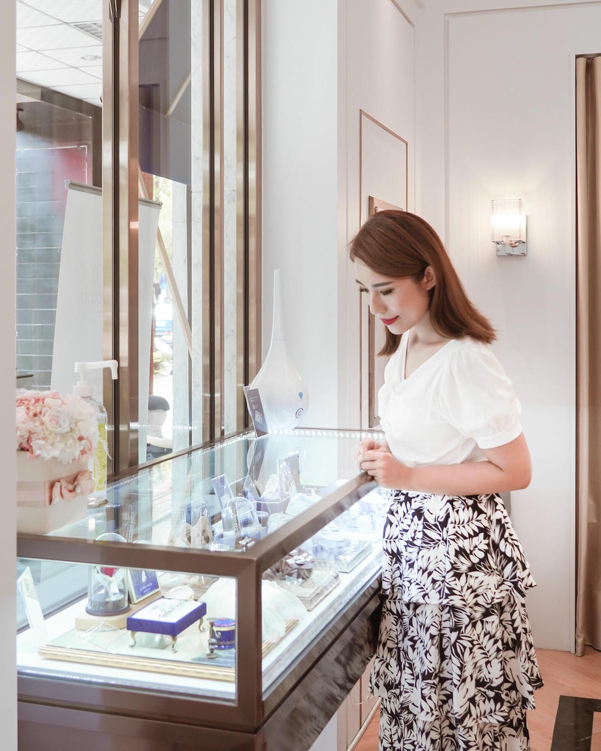 婚戒推薦|ALUXE亞立詩高雄博愛門市 品牌四大優勢為每一對新人傳遞幸福5.jpg 婚戒推薦|ALUXE亞立詩高雄博愛門市 品牌四大優勢為每一對新人傳遞幸福5.jpg