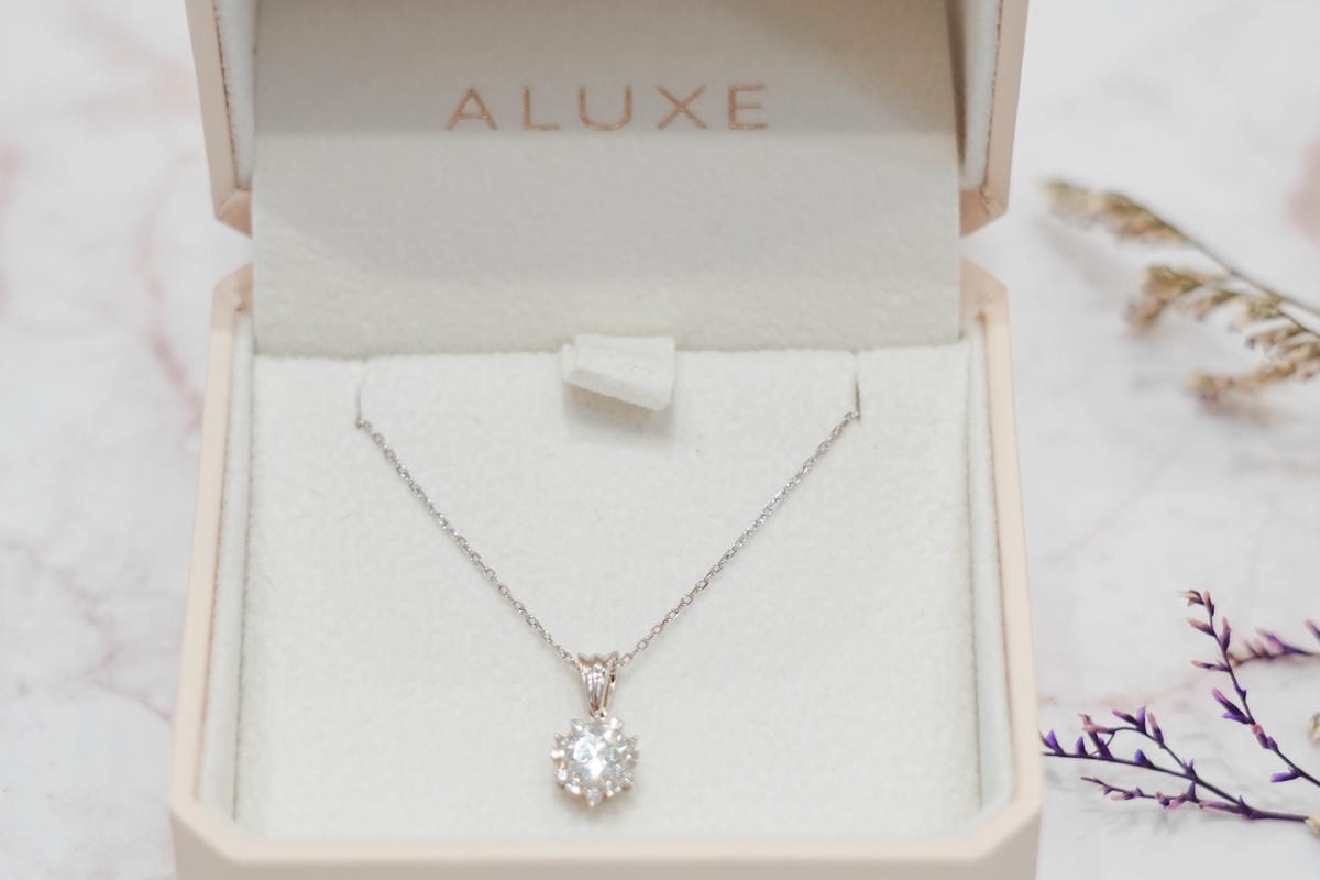 婚戒推薦|ALUXE亞立詩高雄博愛門市 品牌四大優勢為每一對新人傳遞幸福42.jpg 婚戒推薦|ALUXE亞立詩高雄博愛門市 品牌四大優勢為每一對新人傳遞幸福42.jpg