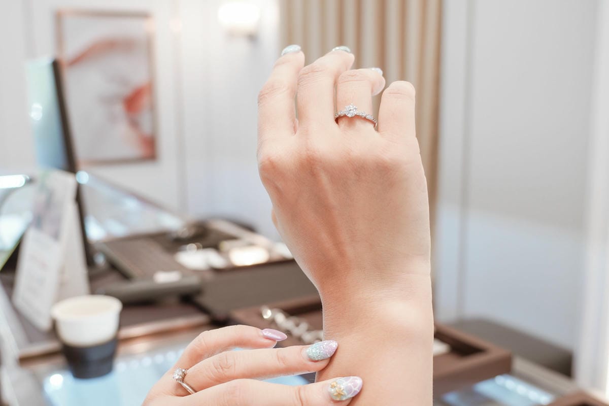 婚戒推薦|ALUXE亞立詩高雄博愛門市 品牌四大優勢為每一對新人傳遞幸福19.jpg 婚戒推薦|ALUXE亞立詩高雄博愛門市 品牌四大優勢為每一對新人傳遞幸福19.jpg