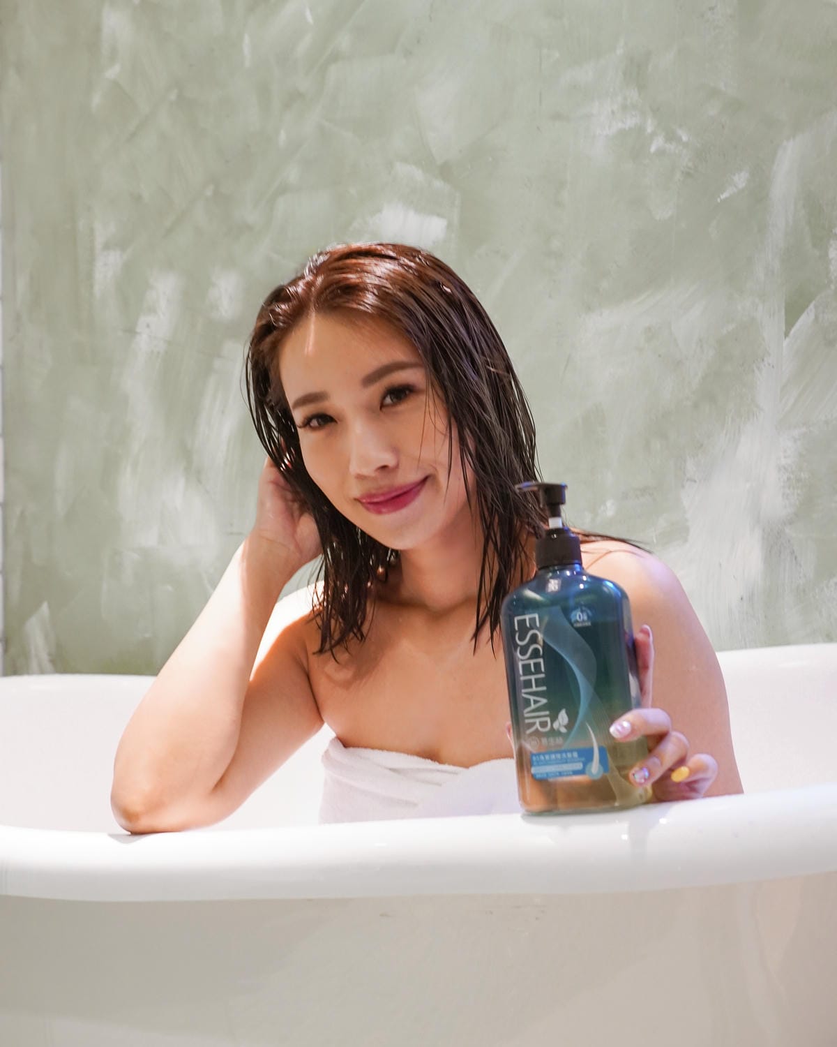 ESSEHAIR易生絲B5角質調理洗髮露 夏日頭皮救星 打造輕盈蓬鬆感10.jpg ESSEHAIR易生絲B5角質調理洗髮露 夏日頭皮救星 打造輕盈蓬鬆感10.jpg