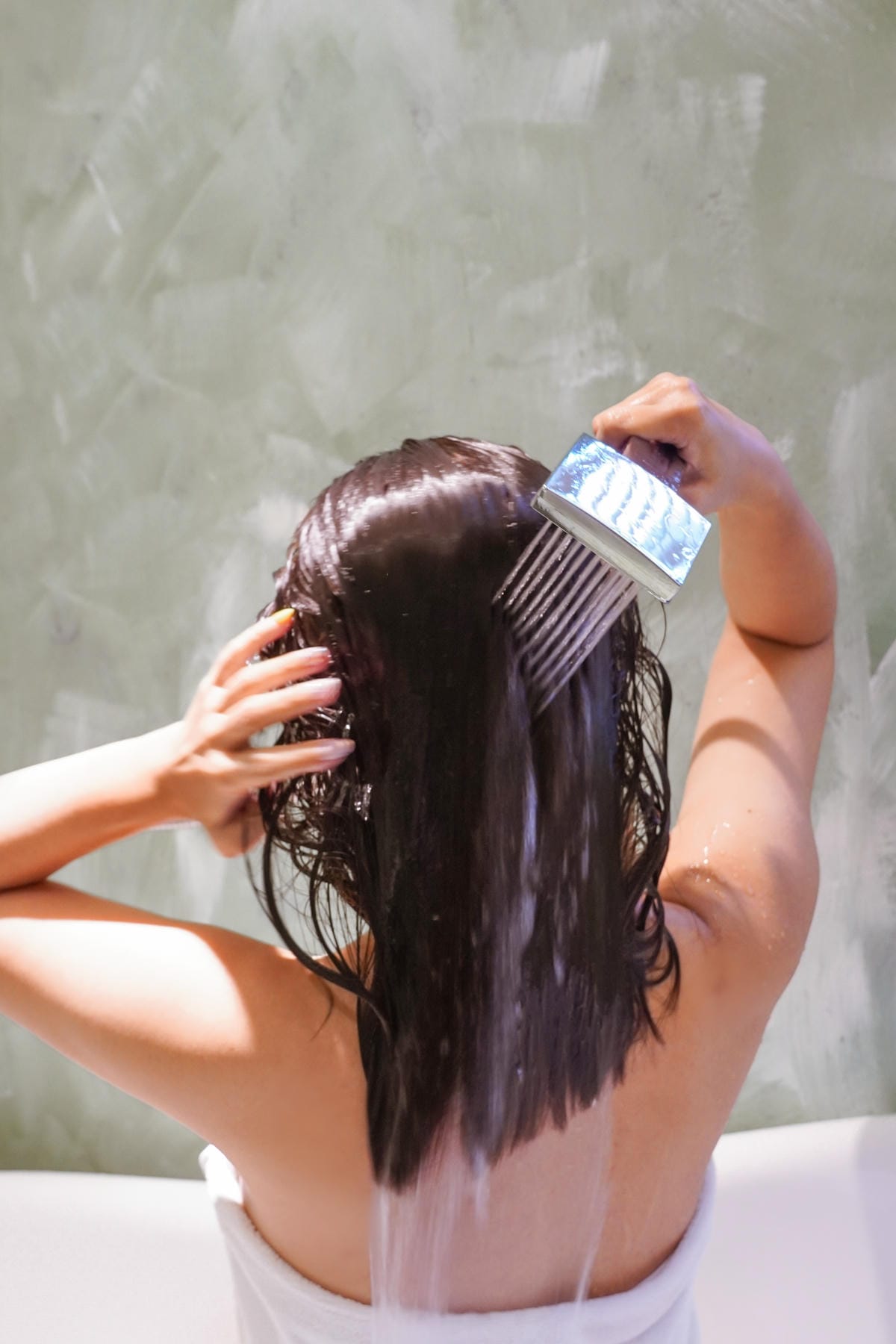 ESSEHAIR易生絲B5角質調理洗髮露 夏日頭皮救星 打造輕盈蓬鬆感9.jpg ESSEHAIR易生絲B5角質調理洗髮露 夏日頭皮救星 打造輕盈蓬鬆感9.jpg