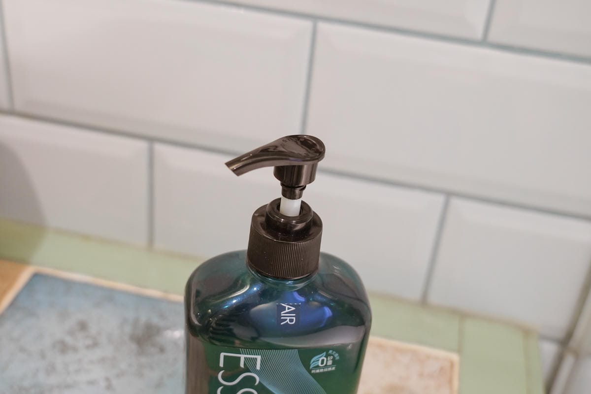 ESSEHAIR易生絲B5角質調理洗髮露 夏日頭皮救星 打造輕盈蓬鬆感4.jpg ESSEHAIR易生絲B5角質調理洗髮露 夏日頭皮救星 打造輕盈蓬鬆感4.jpg