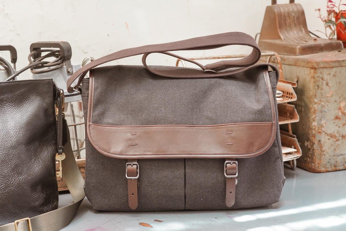 包包開箱 FOSSIL都會時尚男女包款分享 優雅與休閒風格兼具 時尚好穿搭2.jpg 包包開箱 FOSSIL都會時尚男女包款分享 優雅與休閒風格兼具 時尚好穿搭2.jpg