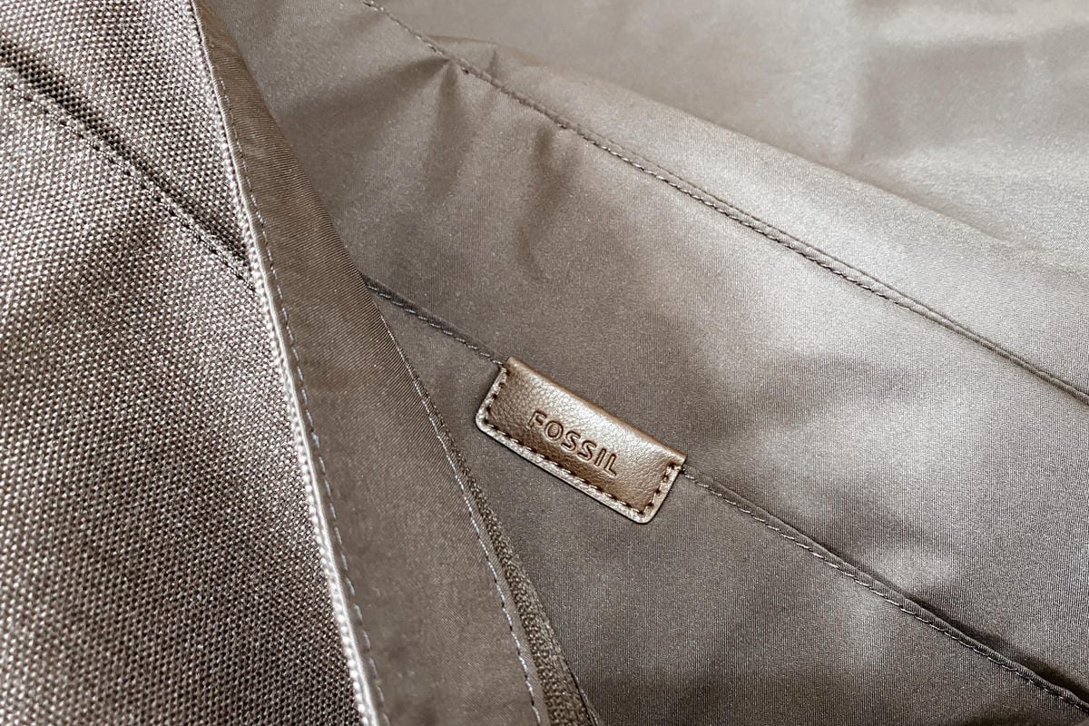 包包開箱 FOSSIL都會時尚男女包款分享 優雅與休閒風格兼具 時尚好穿搭11.jpg 包包開箱 FOSSIL都會時尚男女包款分享 優雅與休閒風格兼具 時尚好穿搭11.jpg