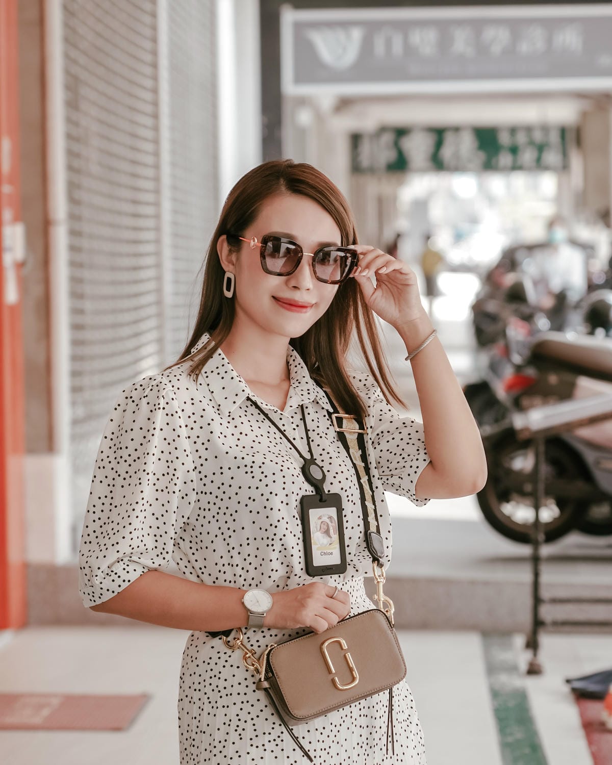 Bone 頸掛開窗識別證套 識別證 卡片 雙卡不干擾 輕鬆帶著走25.JPG Bone 頸掛開窗識別證套 識別證 卡片 雙卡不干擾 輕鬆帶著走25.JPG