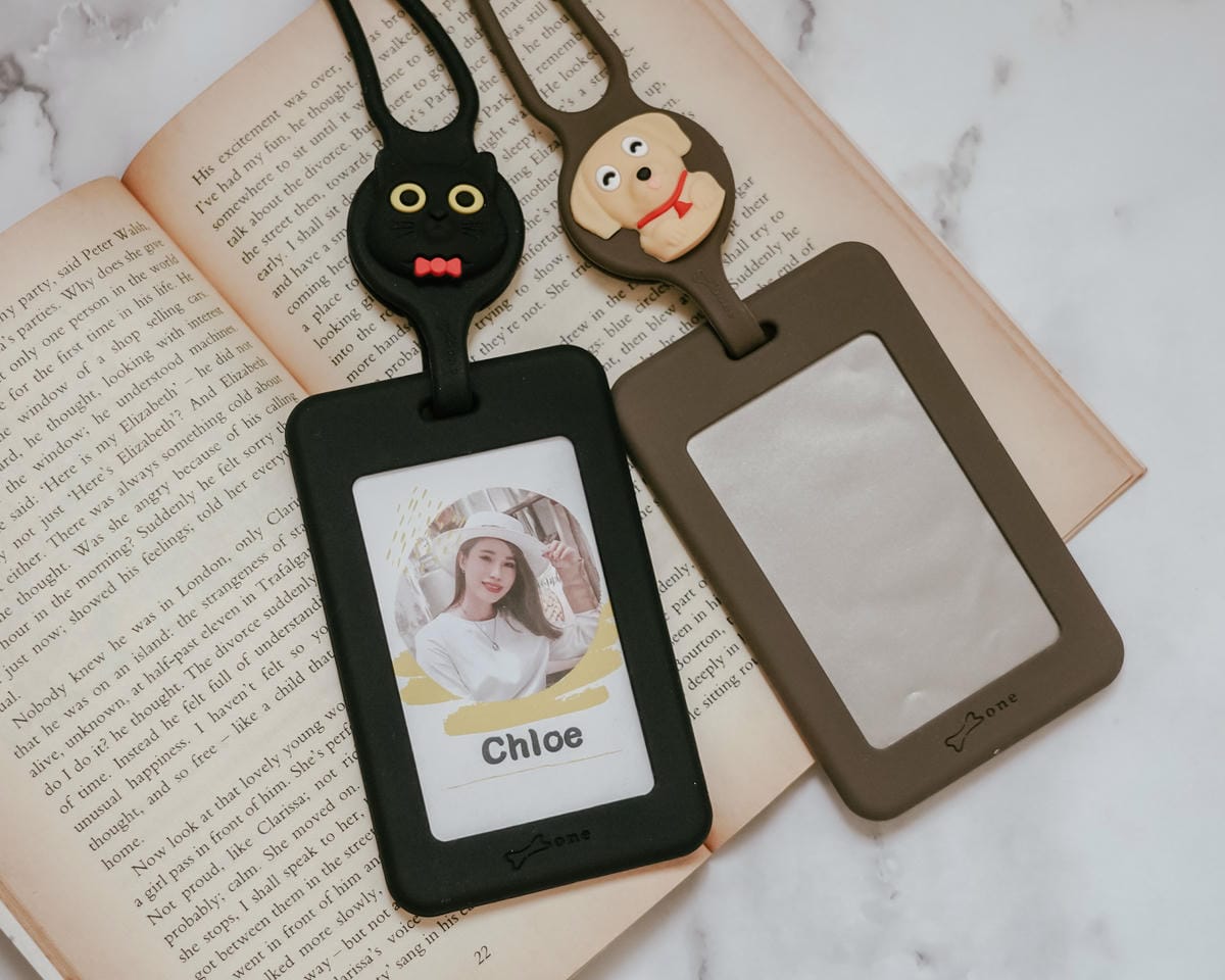 Bone 頸掛開窗識別證套 識別證 卡片 雙卡不干擾 輕鬆帶著走1.JPG Bone 頸掛開窗識別證套 識別證 卡片 雙卡不干擾 輕鬆帶著走1.JPG