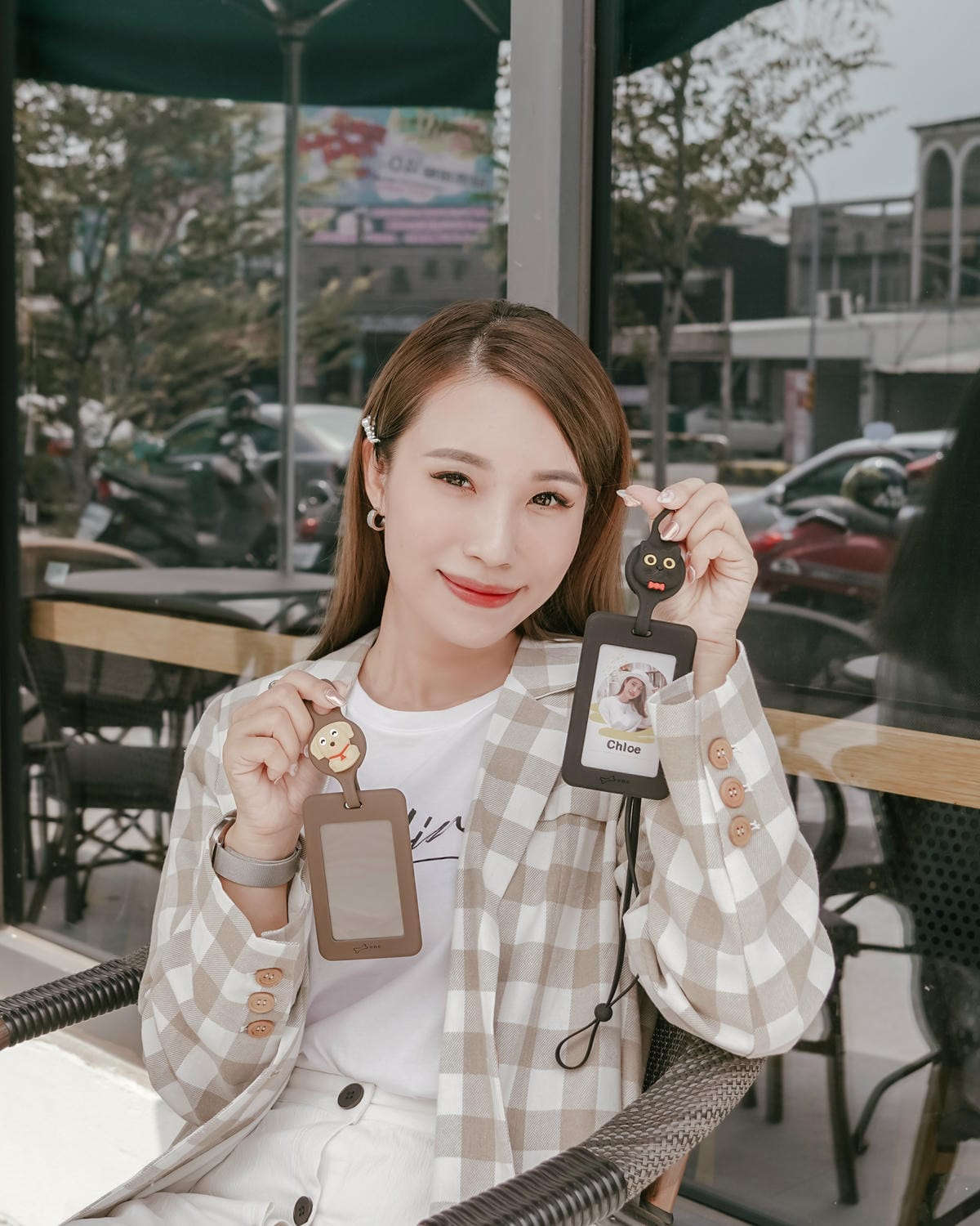 Bone 頸掛開窗識別證套 識別證 卡片 雙卡不干擾 輕鬆帶著走29.JPG Bone 頸掛開窗識別證套 識別證 卡片 雙卡不干擾 輕鬆帶著走29.JPG