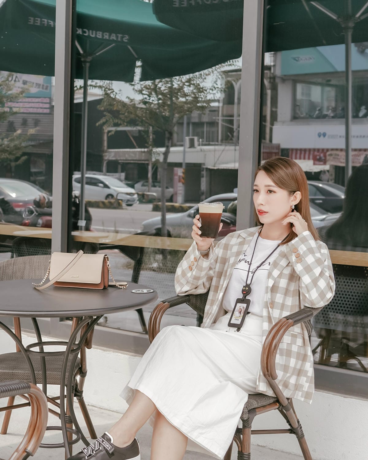 Bone 頸掛開窗識別證套 識別證 卡片 雙卡不干擾 輕鬆帶著走19.JPG Bone 頸掛開窗識別證套 識別證 卡片 雙卡不干擾 輕鬆帶著走19.JPG