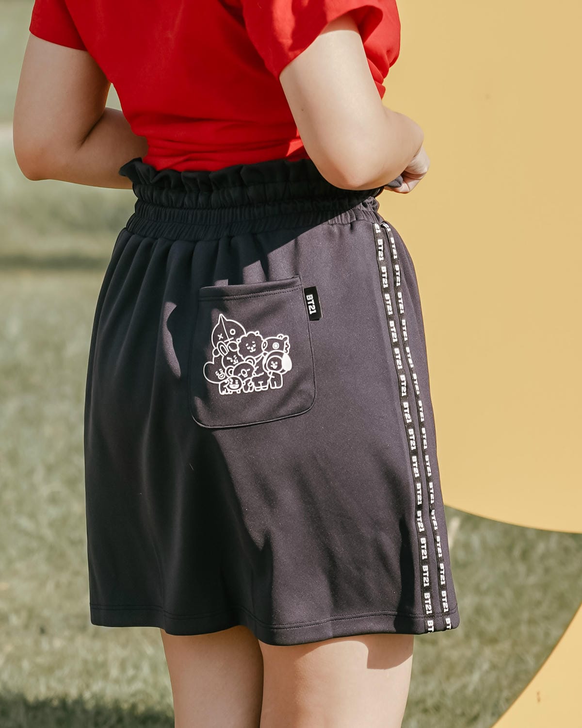 復古運動風穿搭 OB嚴選 X BT21 歡迎光臨宇宙明星BT21!!LOOKBOOK23.jpg 復古運動風穿搭 OB嚴選 X BT21 歡迎光臨宇宙明星BT21!!LOOKBOOK23.jpg