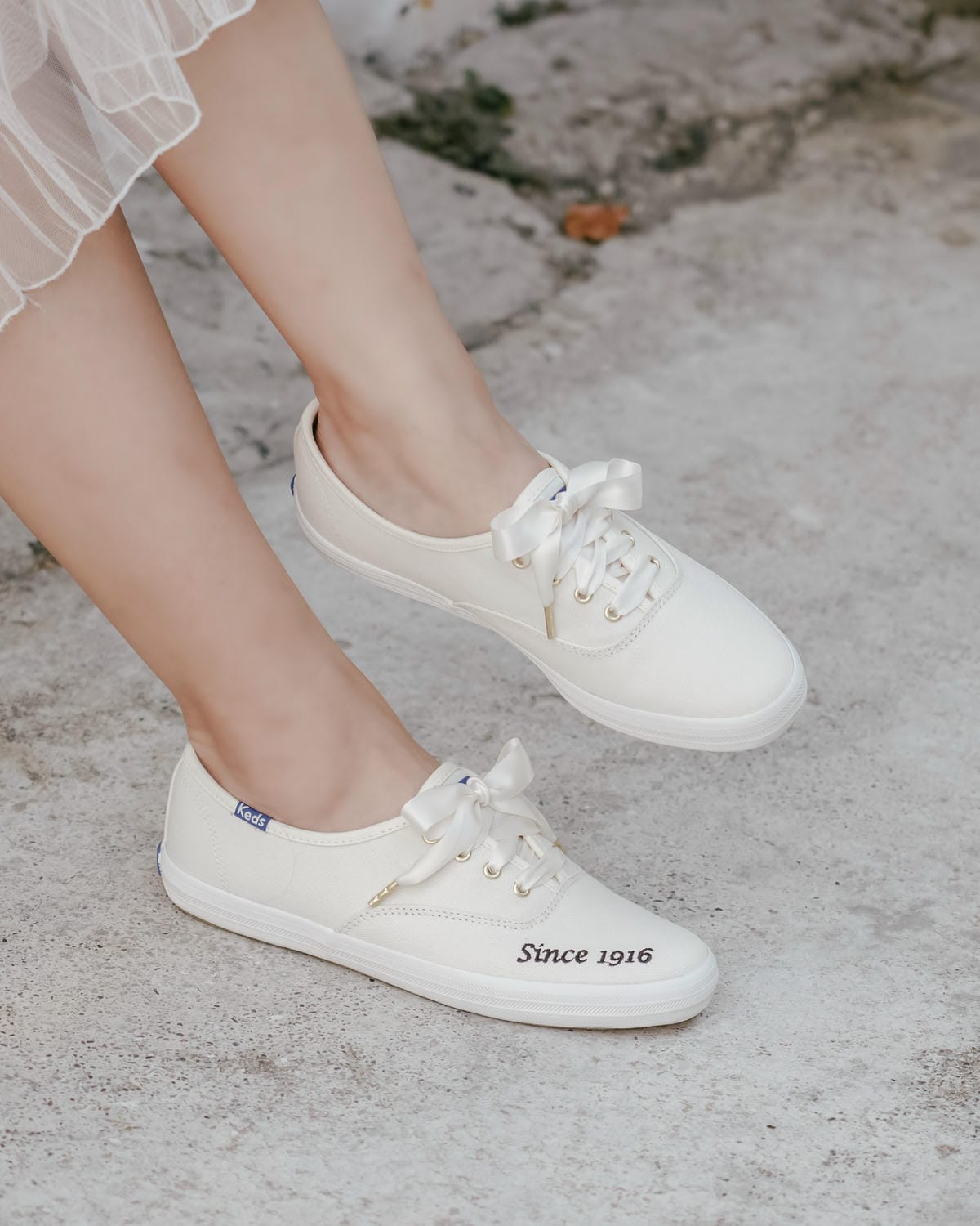 小白鞋穿搭 Keds CHAMPION 韓國款1916清新刺繡休閒鞋 一鞋三搭法穿搭LOOKBOOK15.jpg 小白鞋穿搭 Keds CHAMPION 韓國款1916清新刺繡休閒鞋 一鞋三搭法穿搭LOOKBOOK15.jpg