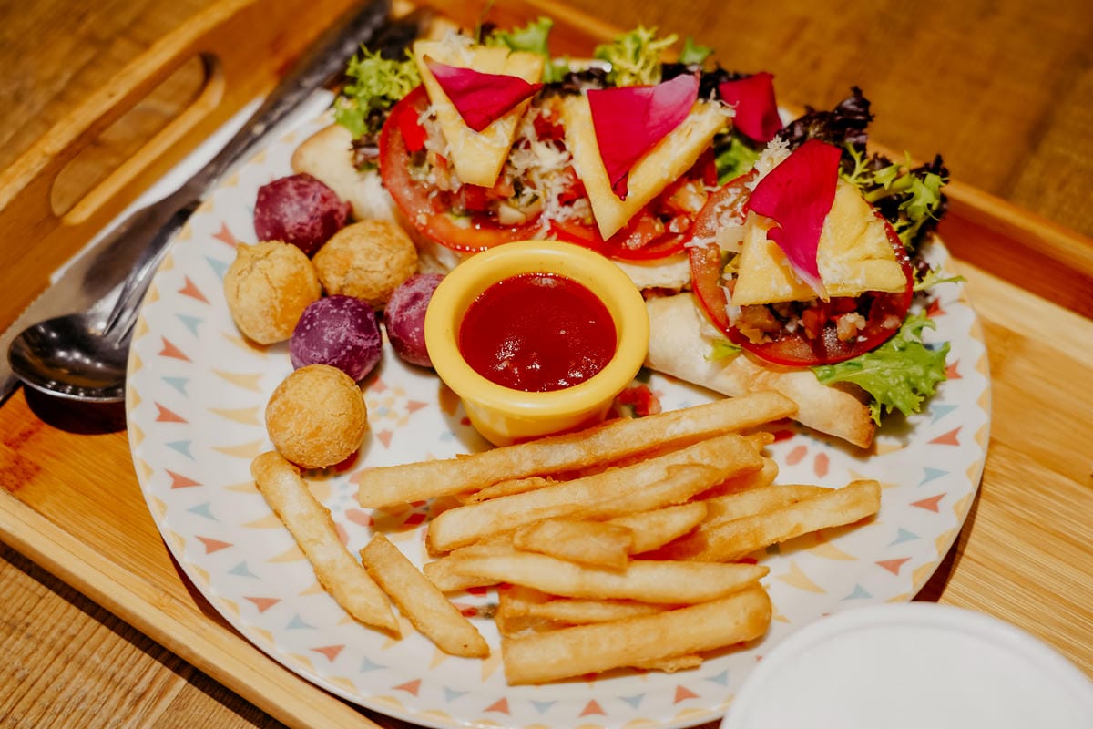 高雄早午餐推薦 多一點咖啡館-文化館 異國料理多樣化餐點 分量充足 聚餐好去處17.jpg