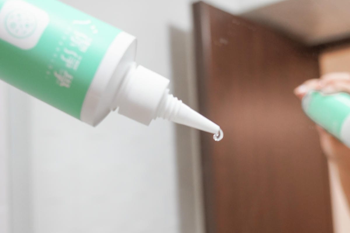 潔淨學 矽利康除霉凝膠 使用不刺鼻 不沾手 一沖乾淨 還我潔白牆角7.JPG 潔淨學 矽利康除霉凝膠 使用不刺鼻 不沾手 一沖乾淨 還我潔白牆角7.JPG