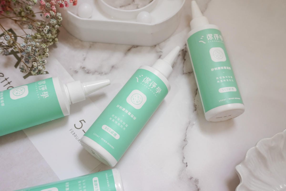 潔淨學 矽利康除霉凝膠 使用不刺鼻 不沾手 一沖乾淨 還我潔白牆角4.JPG 潔淨學 矽利康除霉凝膠 使用不刺鼻 不沾手 一沖乾淨 還我潔白牆角4.JPG