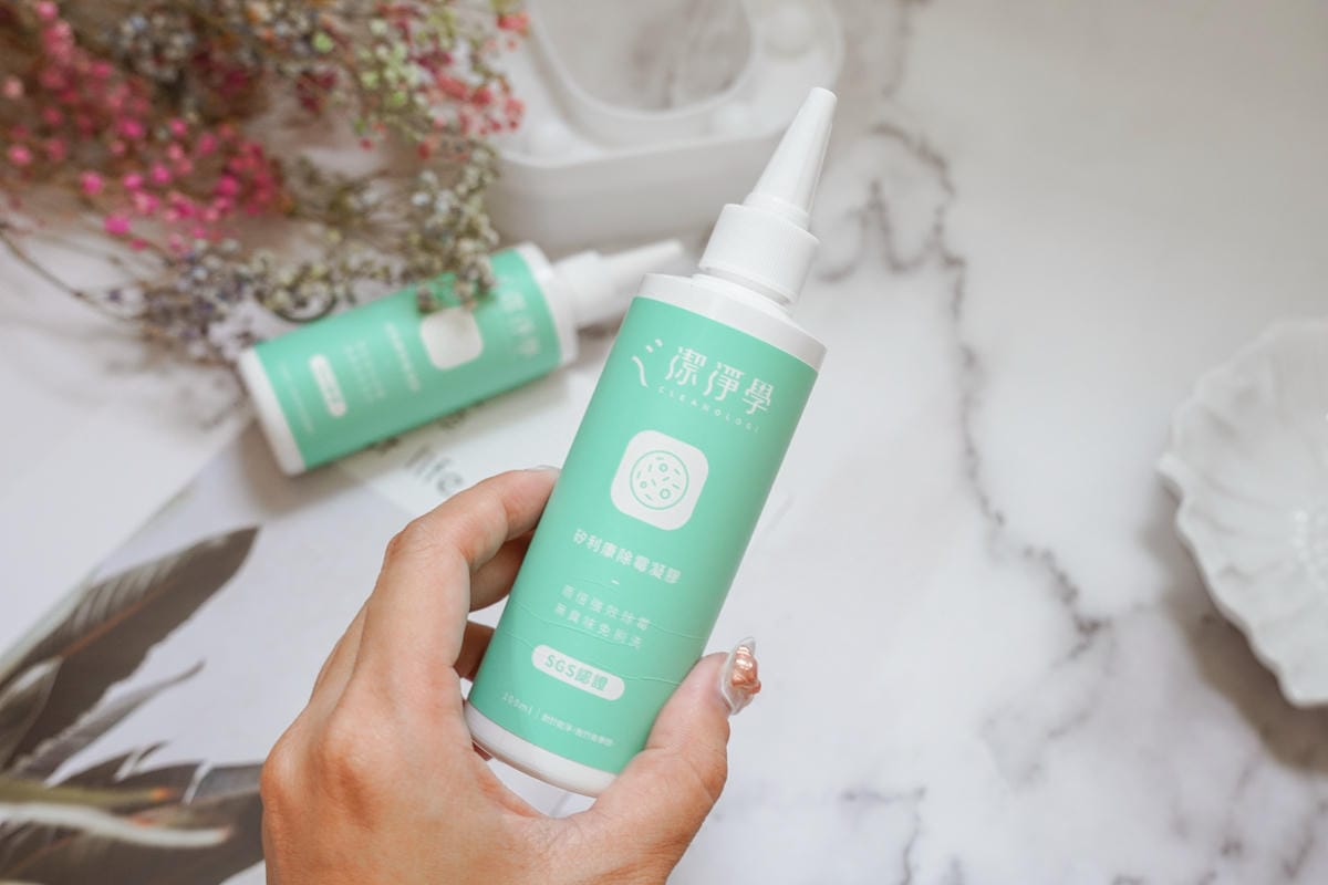 潔淨學 矽利康除霉凝膠 使用不刺鼻 不沾手 一沖乾淨 還我潔白牆角6.JPG 潔淨學 矽利康除霉凝膠 使用不刺鼻 不沾手 一沖乾淨 還我潔白牆角6.JPG