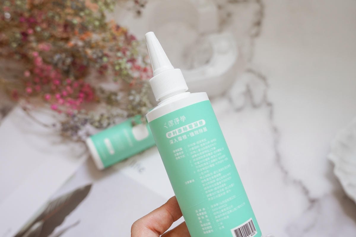 潔淨學 矽利康除霉凝膠 使用不刺鼻 不沾手 一沖乾淨 還我潔白牆角8.JPG 潔淨學 矽利康除霉凝膠 使用不刺鼻 不沾手 一沖乾淨 還我潔白牆角8.JPG