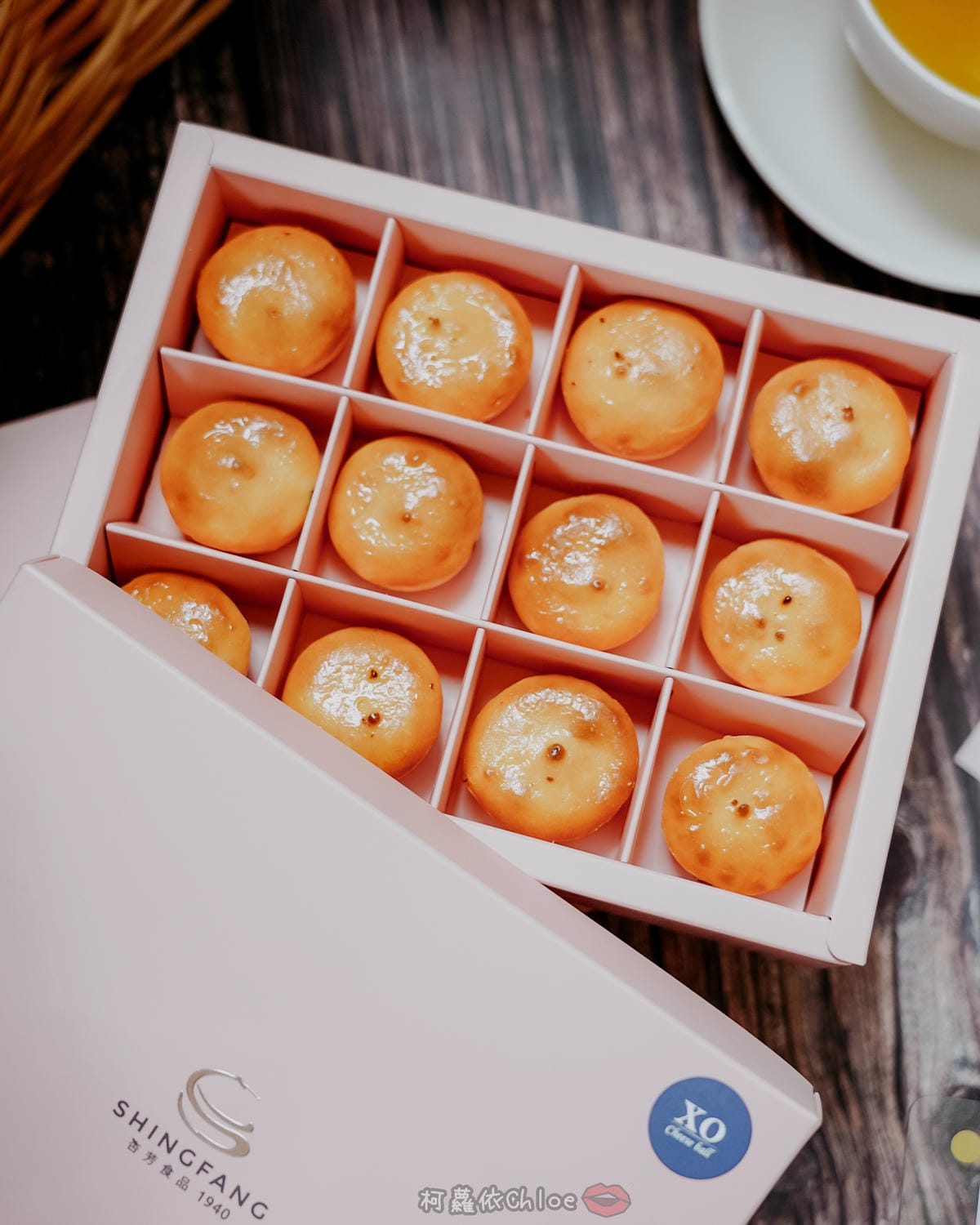 桃園甜點 杏芳食品 大溪70年老店 乳酪球必吃 新包裝12入乳酪球禮盒 送禮超體面16.jpg