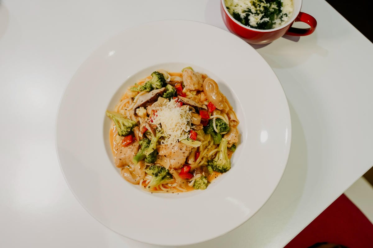 屏東特色咖啡店 槍與咖啡 義大利麵 中式簡餐 咖啡甜點 生存遊戲迷必來~店貓也超可愛28.jpg