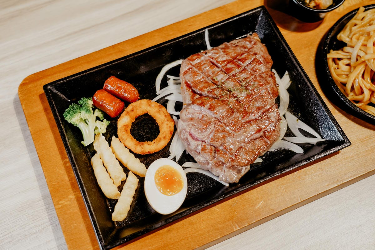 平價牛排館 拐彎抹角牛排館台南小北店 全台首創七種獨家秘醬 不使用重組肉18.JPG 平價牛排館 拐彎抹角牛排館台南小北店 全台首創七種獨家秘醬 不使用重組肉18.JPG