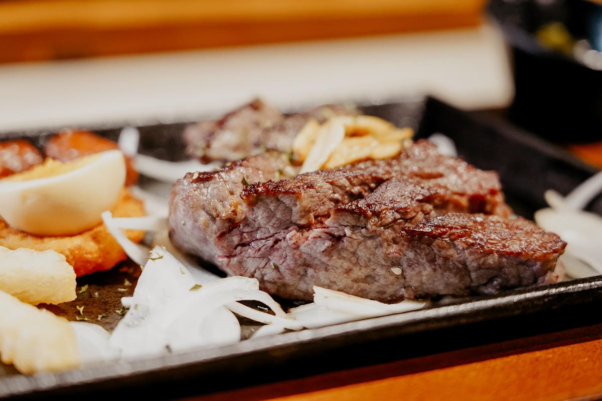 平價牛排館 拐彎抹角牛排館台南小北店 全台首創七種獨家秘醬 不使用重組肉23.JPG 平價牛排館 拐彎抹角牛排館台南小北店 全台首創七種獨家秘醬 不使用重組肉23.JPG