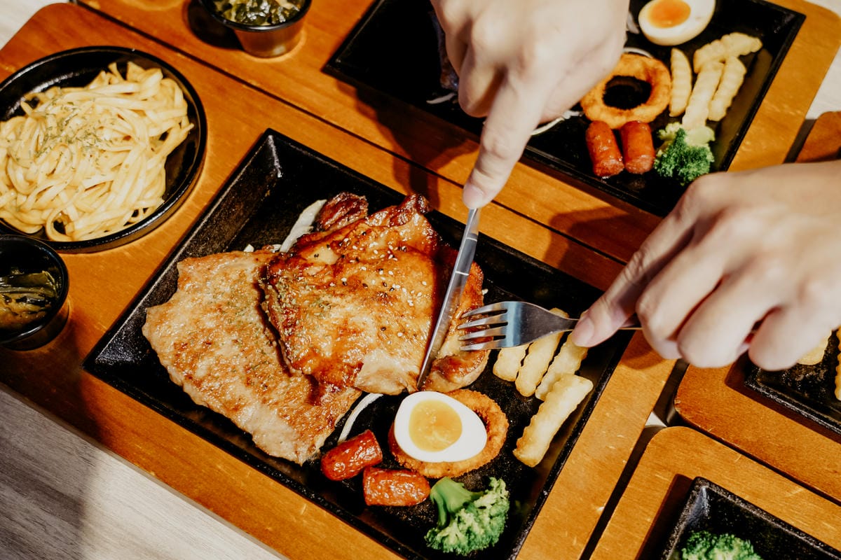 平價牛排館 拐彎抹角牛排館台南小北店 全台首創七種獨家秘醬 不使用重組肉28.JPG 平價牛排館 拐彎抹角牛排館台南小北店 全台首創七種獨家秘醬 不使用重組肉28.JPG