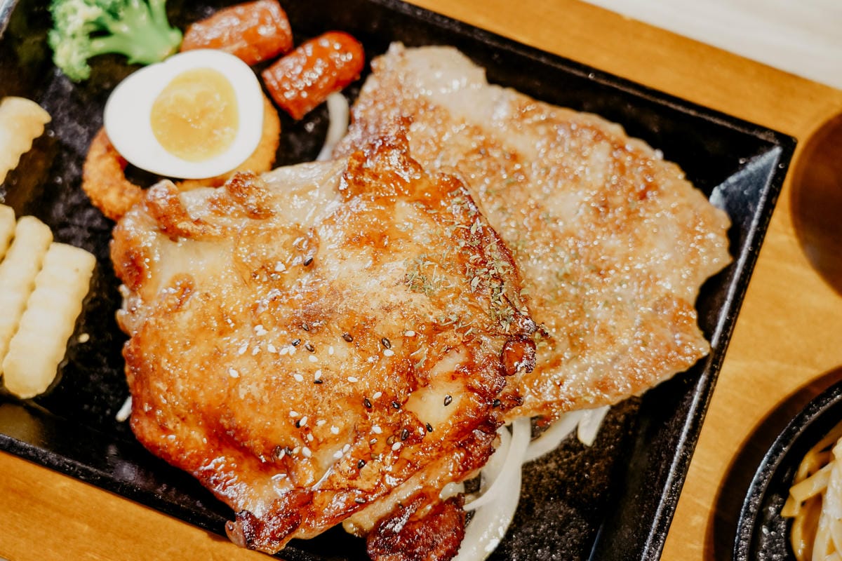 平價牛排館 拐彎抹角牛排館台南小北店 全台首創七種獨家秘醬 不使用重組肉26.JPG 平價牛排館 拐彎抹角牛排館台南小北店 全台首創七種獨家秘醬 不使用重組肉26.JPG