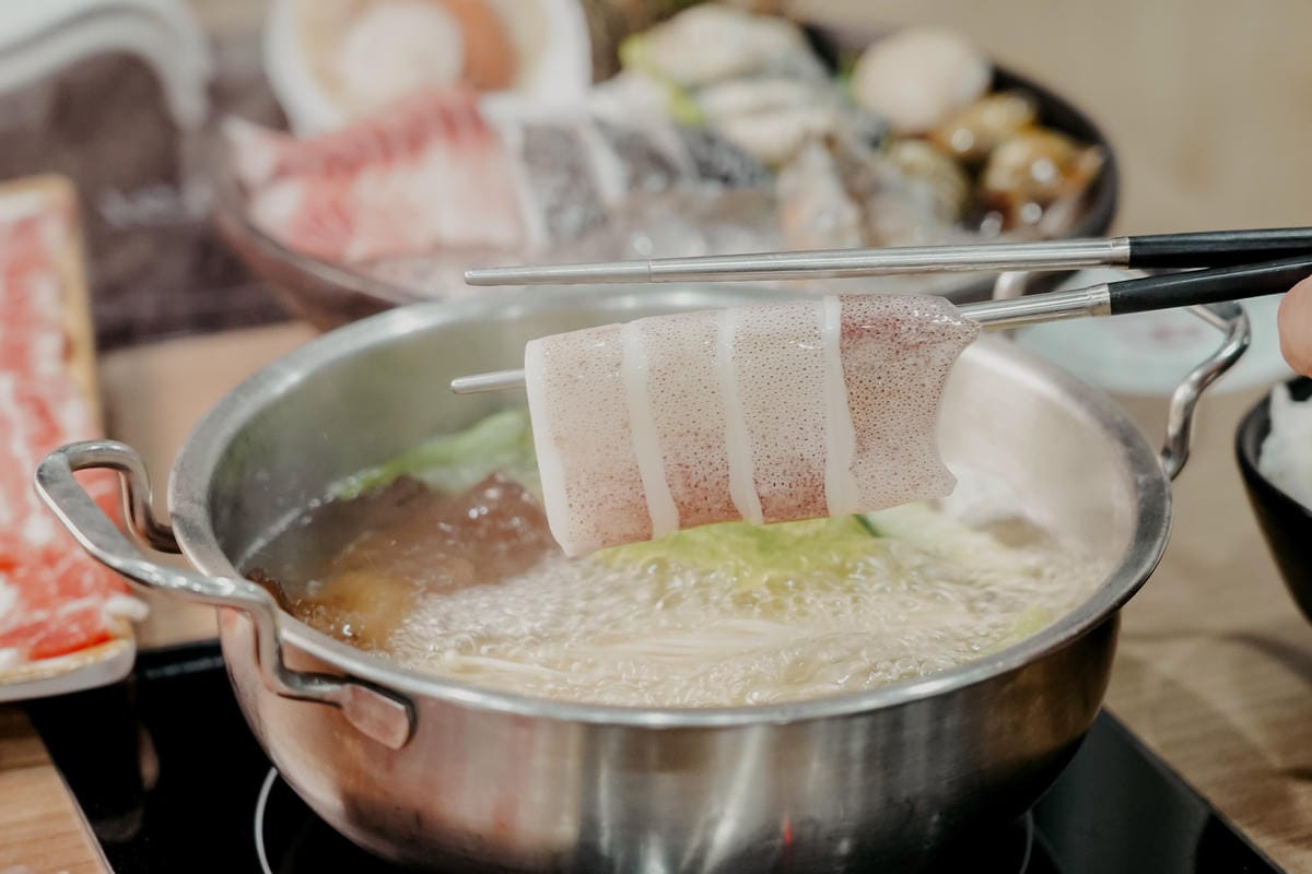 台南新市火鍋 真豪紀精饌鍋物 一人一鍋 湯底每日蔬菜豬骨現熬 冬季限定麻油松阪豬肉鍋 暖心又暖胃25.jpg 台南新市火鍋 真豪紀精饌鍋物 一人一鍋 湯底每日蔬菜豬骨現熬 冬季限定麻油松阪豬肉鍋 暖心又暖胃25.jpg
