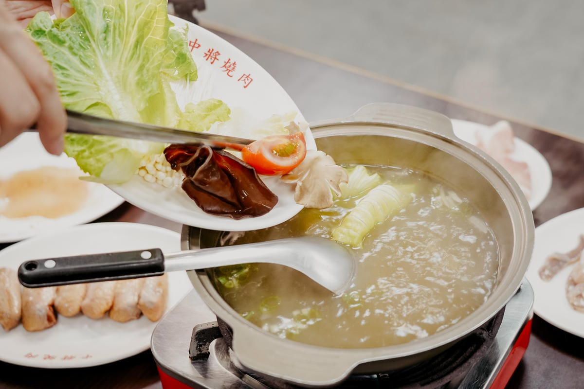 高雄鼓山區 中將燒肉屋-總店 享受當鐵板燒大廚的樂趣 火烤兩吃自助吃到飽22.JPG 高雄鼓山區 中將燒肉屋-總店 享受當鐵板燒大廚的樂趣 火烤兩吃自助吃到飽22.JPG